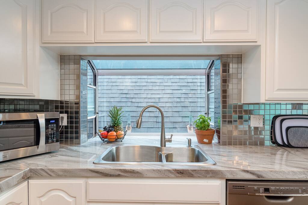 Kitchen with large sink
