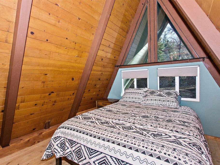 Master Queen Size Bed