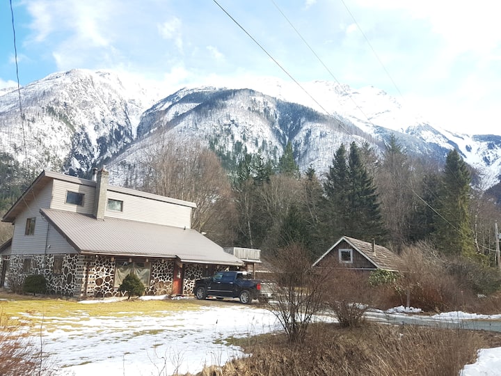 Unique Entire Stackwall house on heritage farm Houses for Rent in