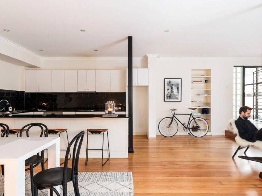 CHEFS KITCHEN