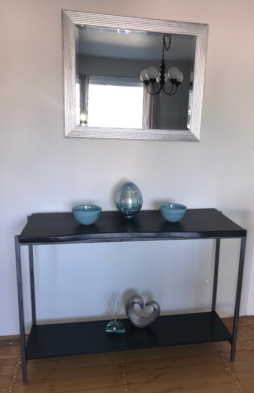 Obývačka
„Veľmi sa mi tu páčilo. Prechádzali sme sa po susedstve a ľudia boli veľmi milí!“ Brooke
 
