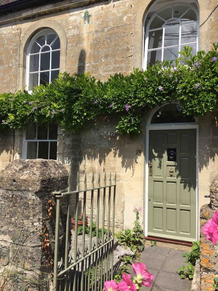 A charming Grade II listed former chapel Cottages for Rent in