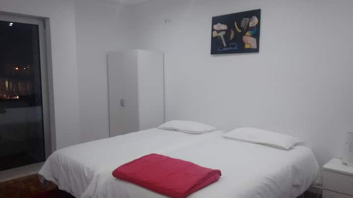 غرفة النوم 2