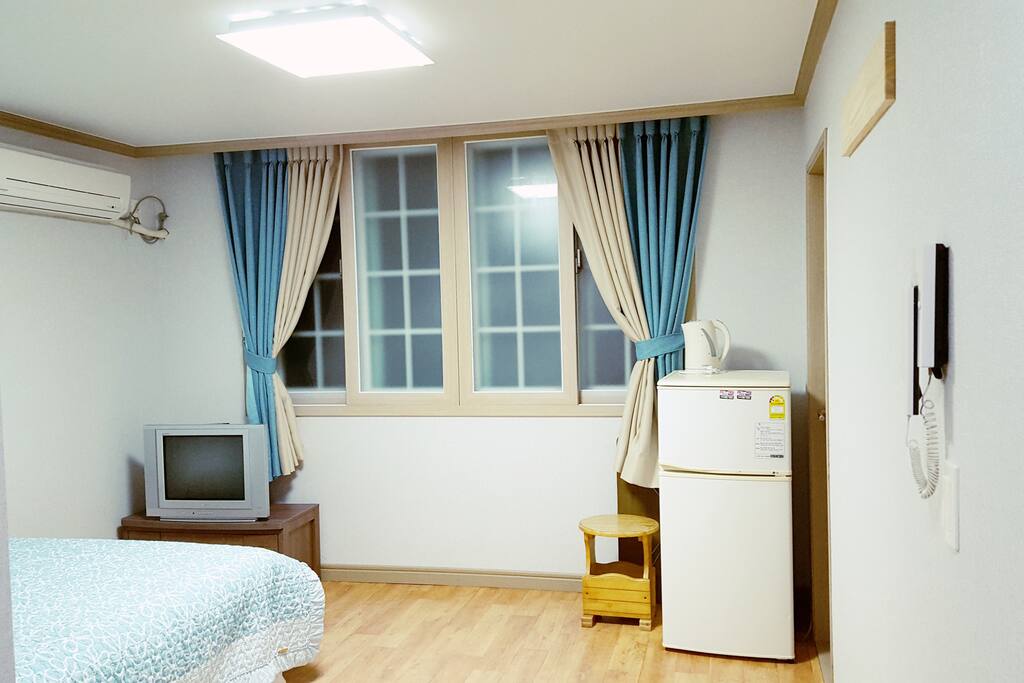 Room 202 - New Curtains added.