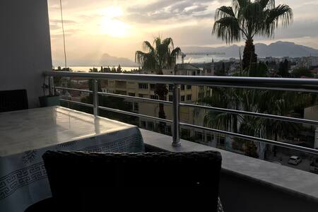 Main St Oldtown Feel home&secure with local family