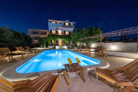 Villa Marija-Beach house with private pool