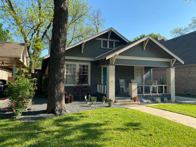Entire House – Cozy, Lower Greenville Craftsman! gallery image 2