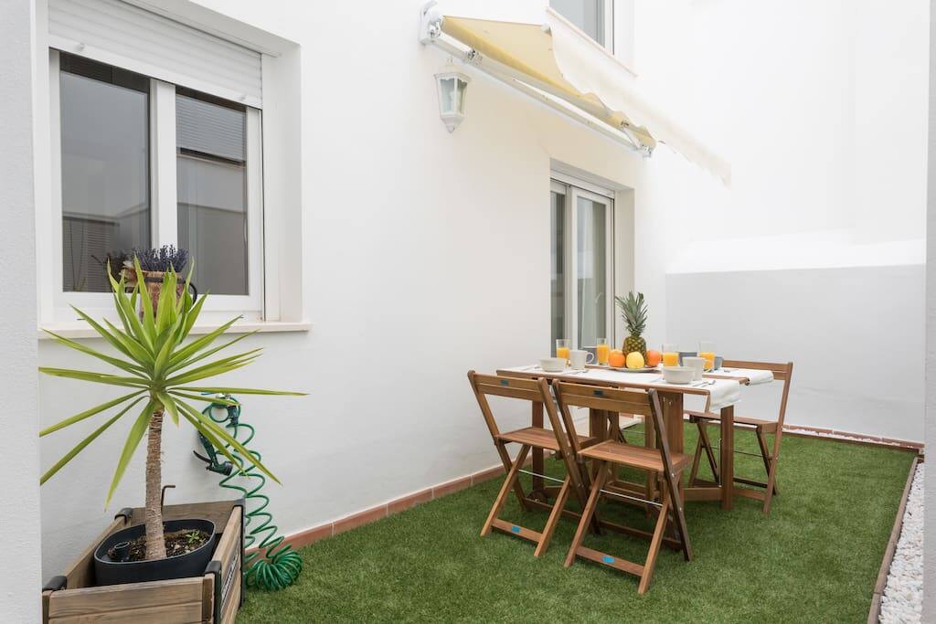 Take a rest in our patio-terrace.