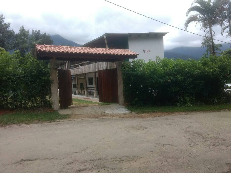 temos estacionamento no local,
