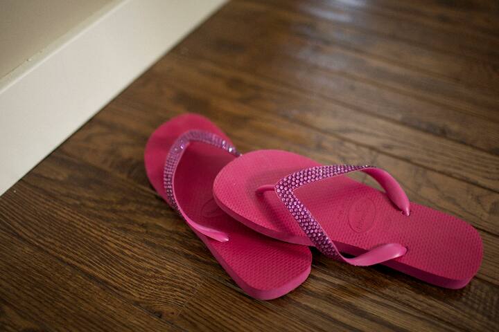 Crown Jewel Watch Hill Village gallery image 3