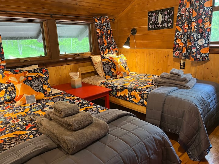 Dhoma e gjumit #5- me dy krevate dyshe.