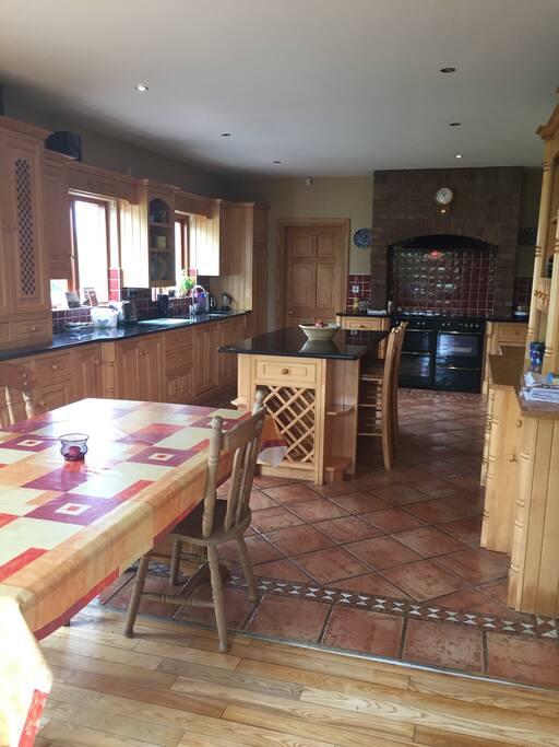 Modern kitchen available for guests use