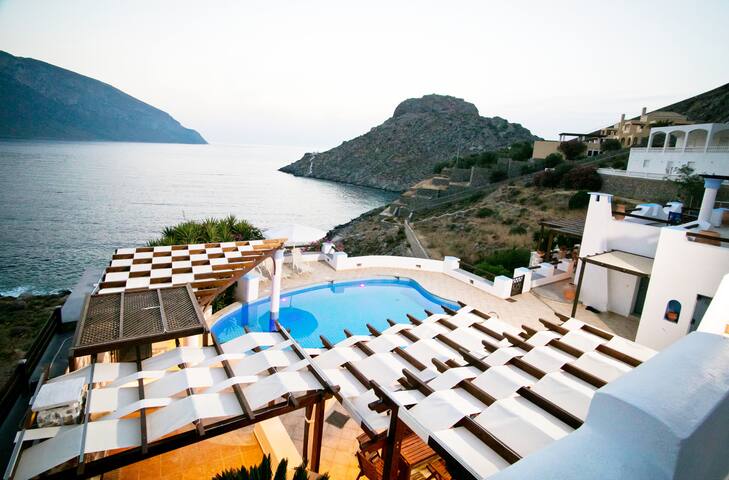 The Villa at Kastelli Bay, Luxury Waterfront Villa gallery image 4