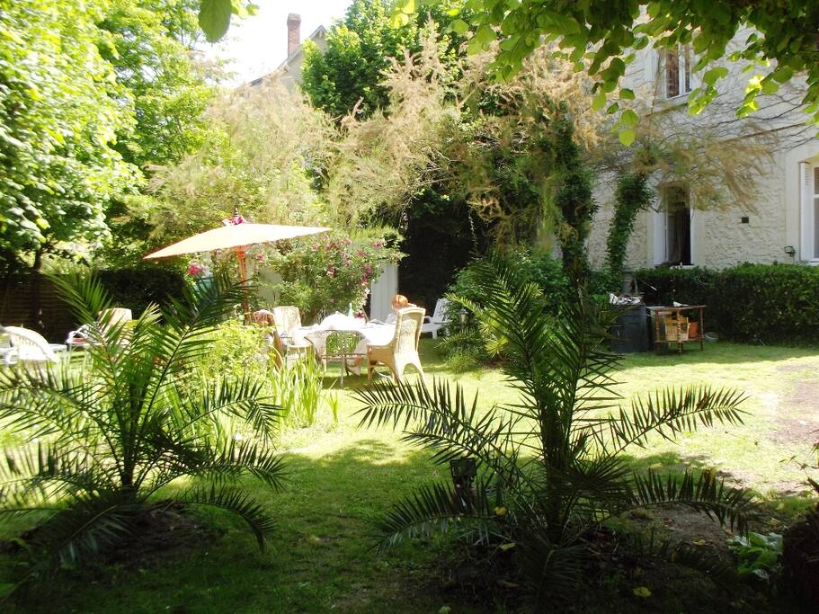Jardin avec piscine hors sol