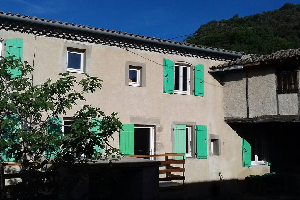 corps de bâtiment principal