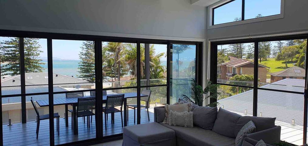 The Cove at Black Head – Steps from the Beach! gallery image 5