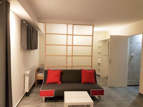 Studio indépendant dans une maison