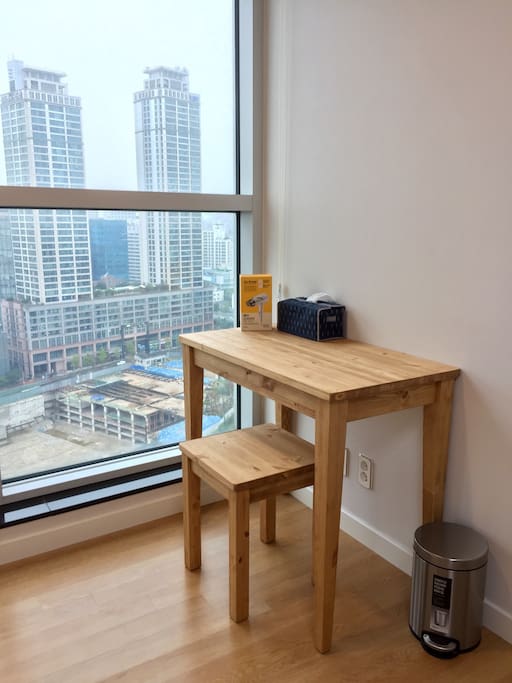 The desk