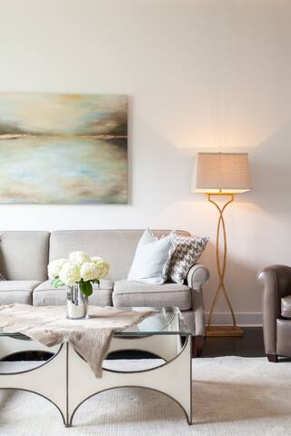 Guest FAV! 12 South, Rez @ the Gulch & Broadway