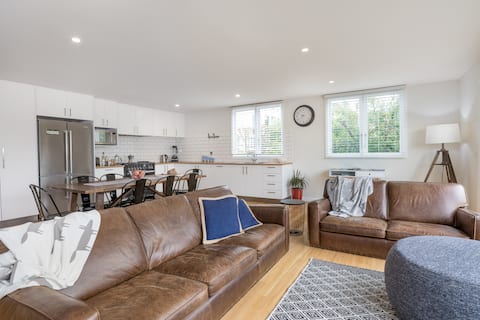 Popular Airbnb listing: Explore in comfort & sophistication in Tasmania