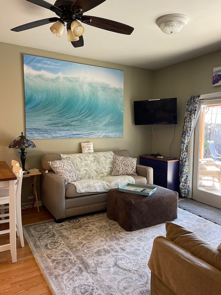 Peaceful & Private Seabright, 1 Mile From Beach - Santa Cruz, CA