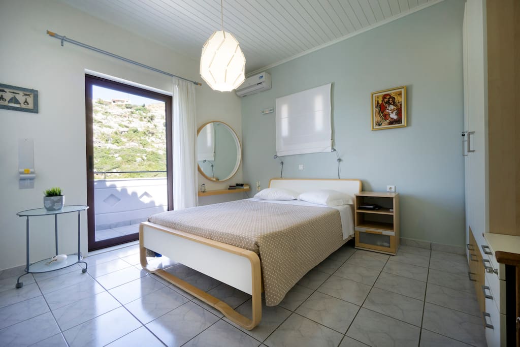 Master First Bedroom - A/C - Closets - TV
