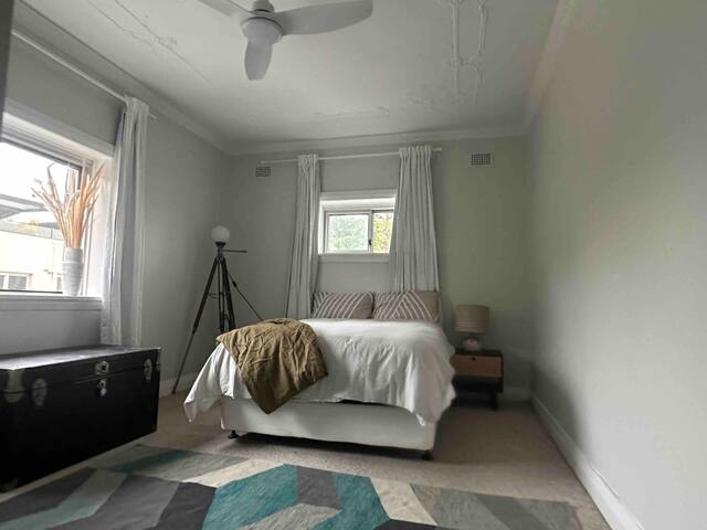 UNIQUE AFFORDABLE LUXURY – CLOSE TO CITY & BONDI! gallery image 5