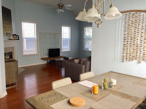 Downtown Mud Island Getaway!