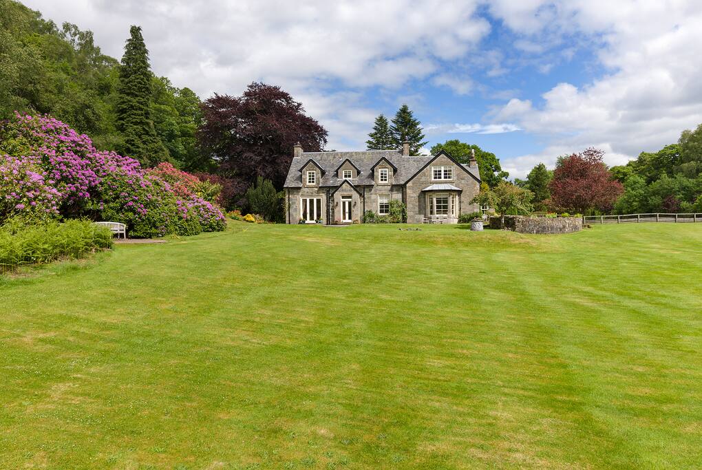 Unique Scottish Country House Trossachs,Callander Houses for Rent in Brig o'Turk, United Kingdom