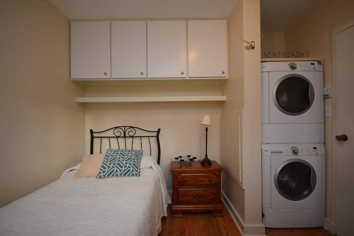 Second Bedroom w/washer & dryer
