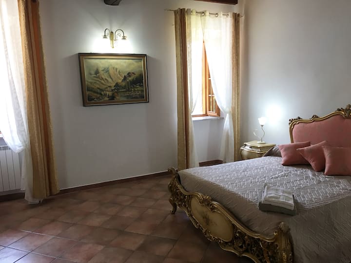 chumba cha kulala 1 na kitanda cha sofa 