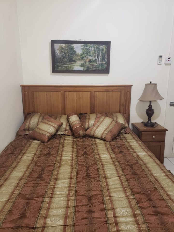 Privat master med queensize-säng