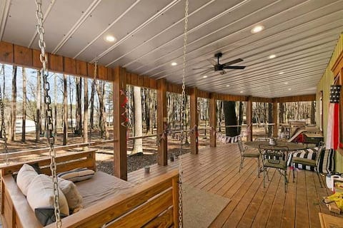 Peaceful waterfront cabin with private dock