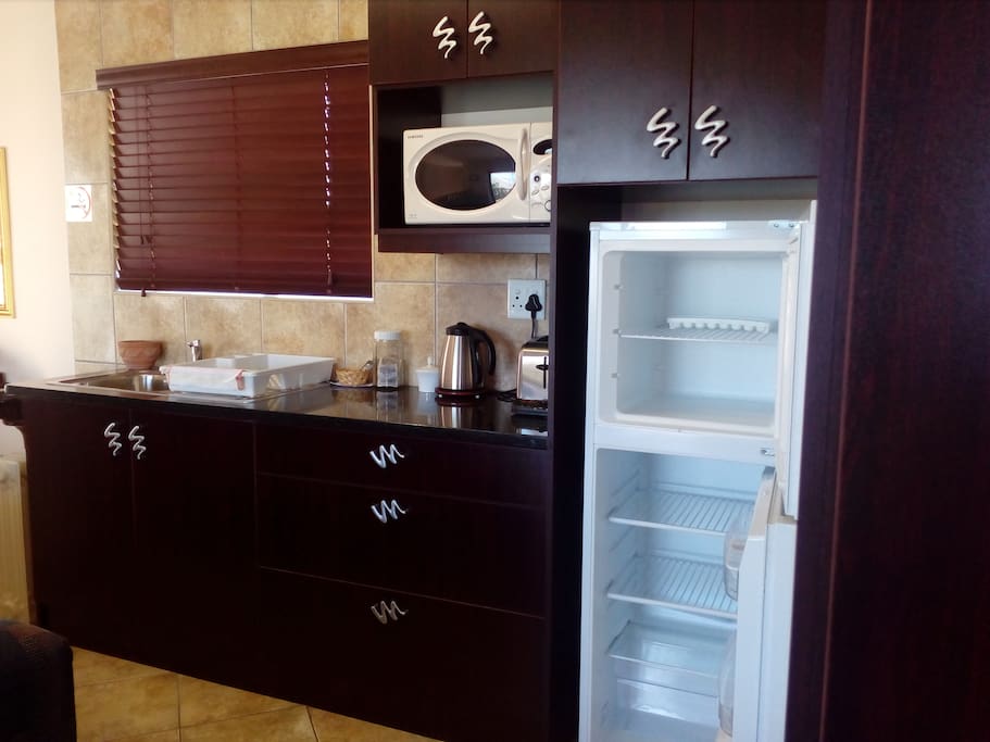 Equipped Kitchennette