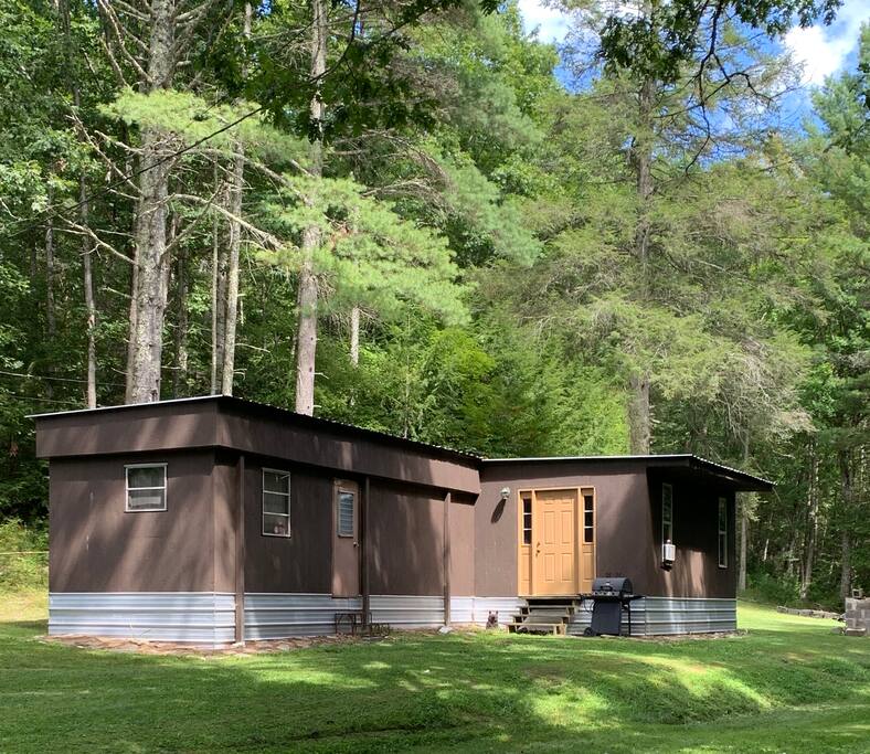 Big Sandy Run Cottage Cabins for Rent in Marlinton, West Virginia