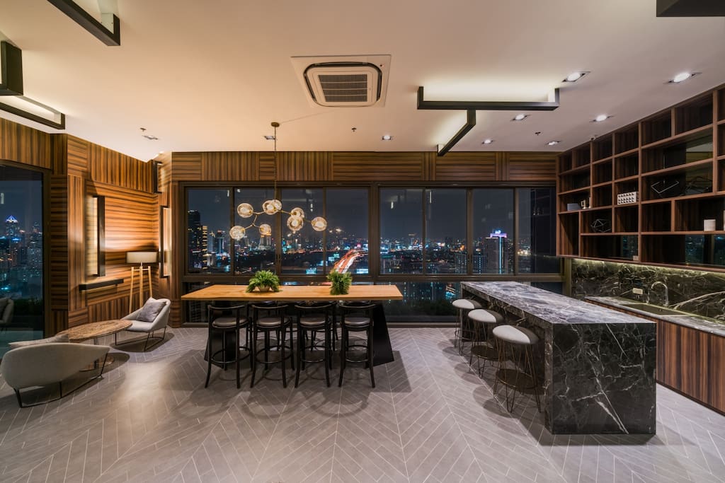 Shared common space - Sky lounge