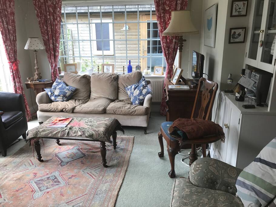 Guest sitting room