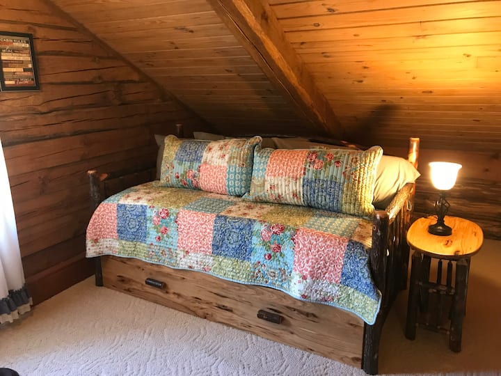 Daybed in loft