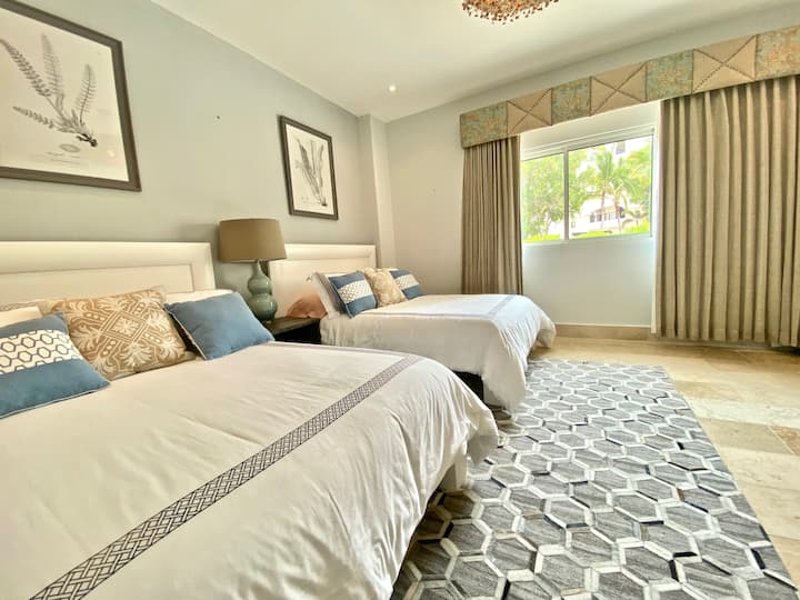 2ème chambre spacieuse avec des lits confortables