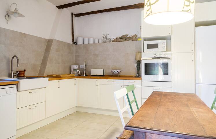 Gran casa familiar en Ampurdán. gallery image 5