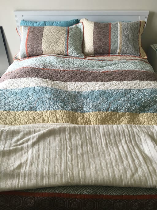 Queen size bed