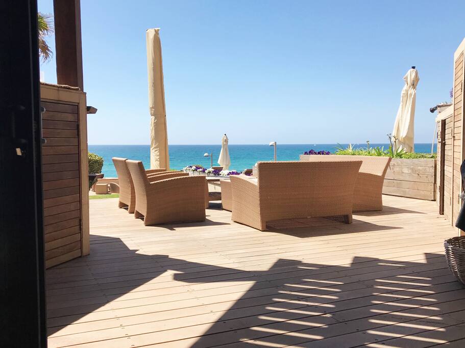Sofas and armchairs make al fresco breakfasts and dinners appealing