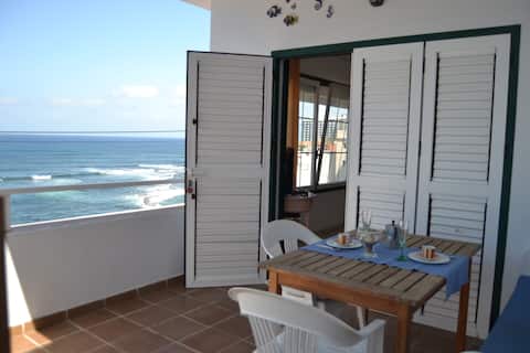 Punta Mar B - Oceanfront Apartment
