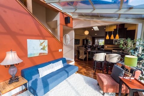 Luxury 4 bdr Parkfront Contemporary