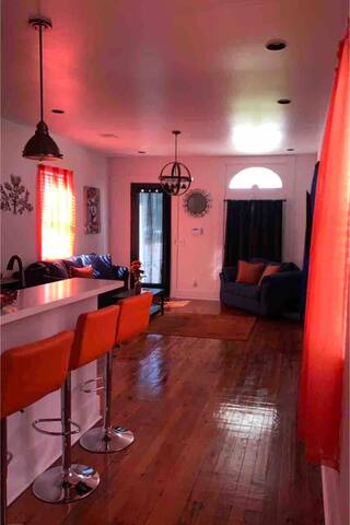 Luxury/Stylish Home Away From Home gallery image 4