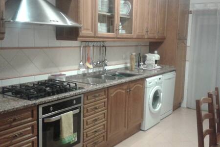 Top 20 arruda dos vinhos vacation rentals, vacation homes & condo ... Quintal diseño cerca