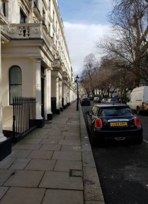 Peacefull Studio in beautiful Lancaster Gate area!
