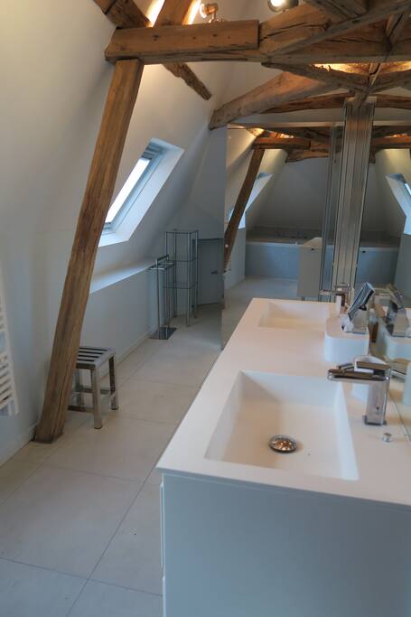 Salle de bain de la suite d'Aigremont