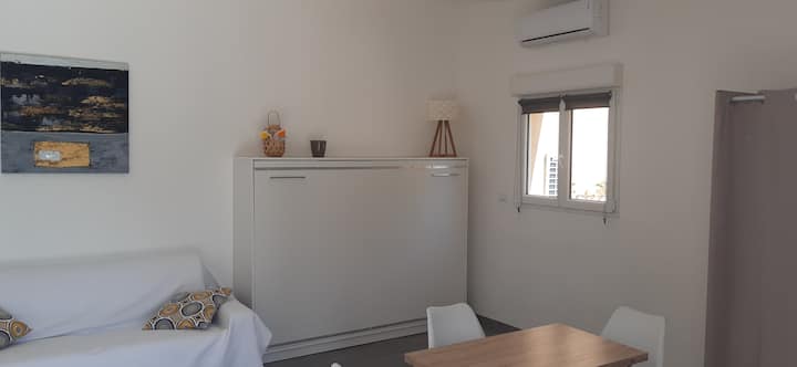 140 krevat me palosje, + 1 divan i konvertueshëm 140.