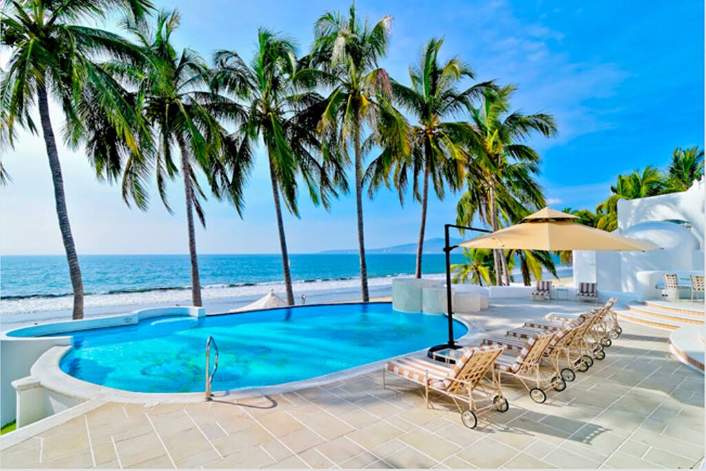 Pool area